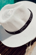 כובע- טיילור רוז