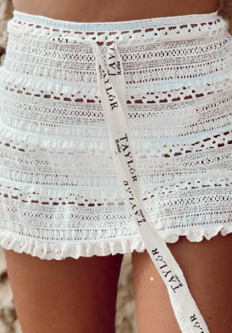חצאית חוף קרושה- לבנה