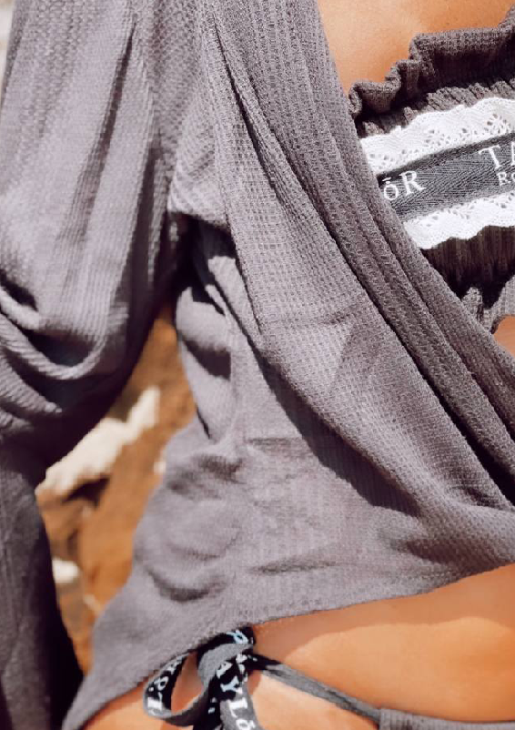 טיילור וינטאז שחור עליונית1