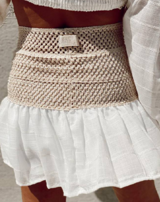 טיילור לוק לבן- חצאית