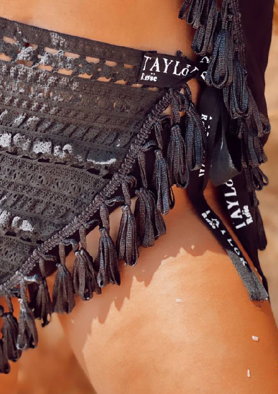 פראו שחור ביץ' וואר1