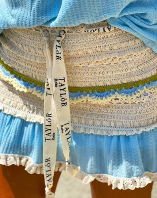 חצאית קרושה- תכלת