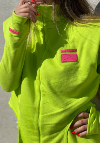 טיילור בסט צהוב זוהר