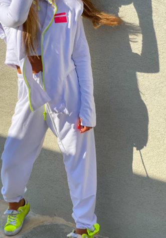 טיילור בסט לבן שלג