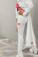 ג'קט לבן לאקה מבריק