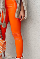 טייץ מאסט מבריק כתום