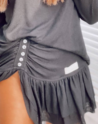 חצאית שחורה