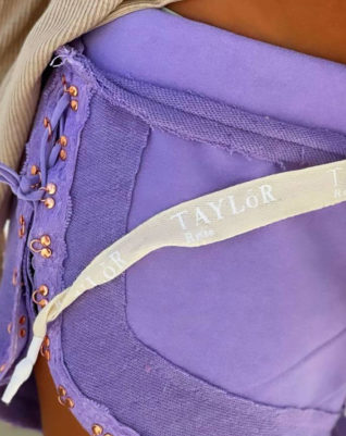 שורט קרסים- סגול לילך