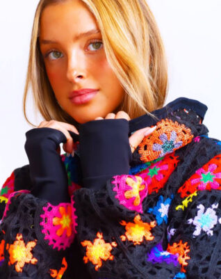 סריג קלוע שחור