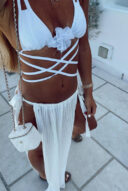 white flowers - בגד ים פרח לבן