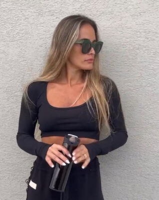 חולצת ריב שחורה סקיני