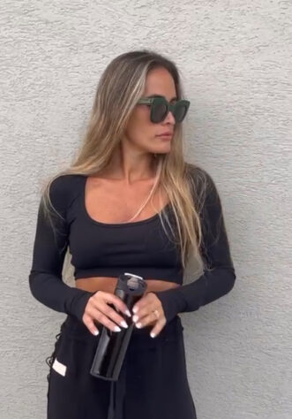 חולצת ריב שחורה סקיני