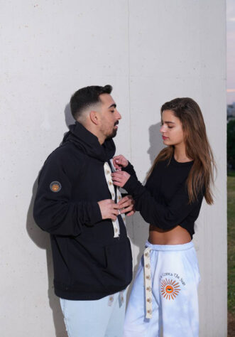 קפוצון כיסים שחור גבר סאני