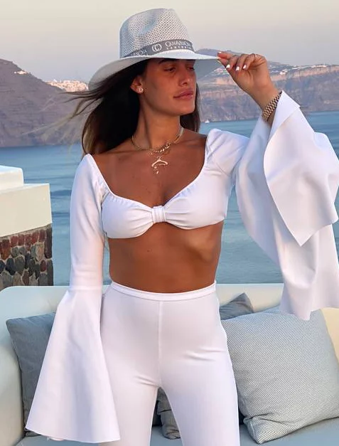 תמונה של טיילור בעמוד אודות